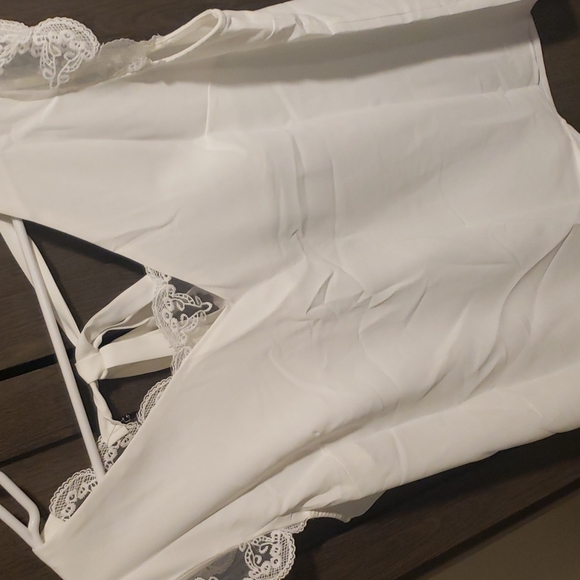 ♥️New boutique white lace top - Picture 10 of 11